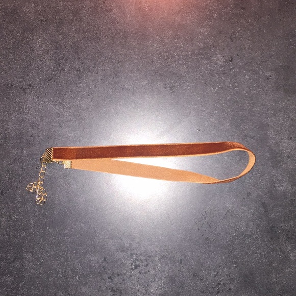 Set of 4 Velvet Chokers NWOT 🌸 - Picture 3 of 5